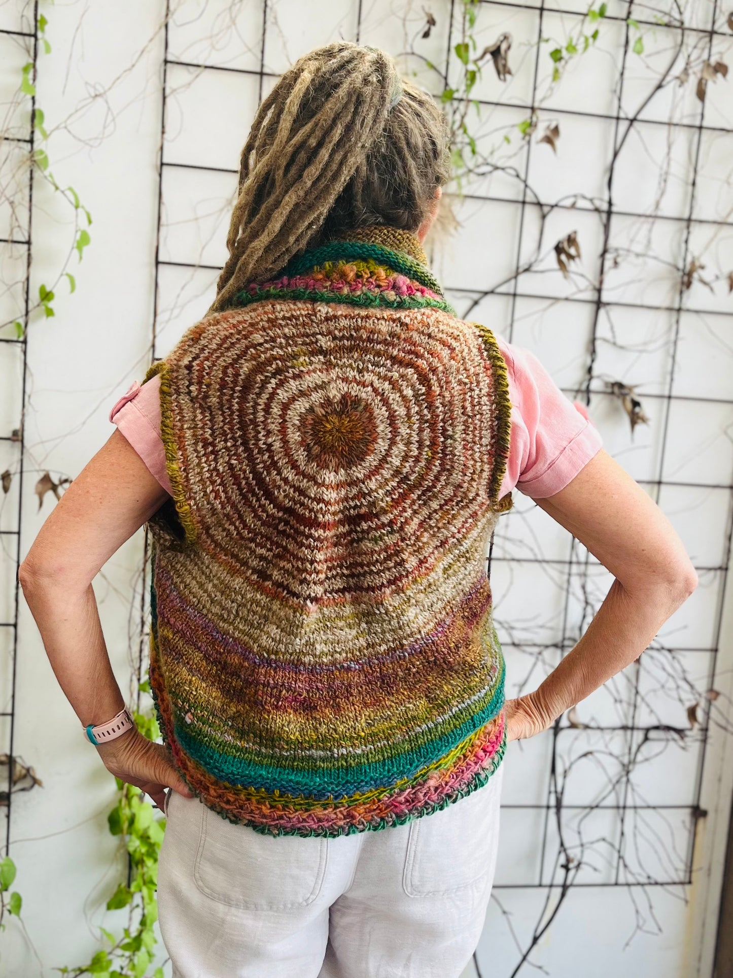 Short wrap vest